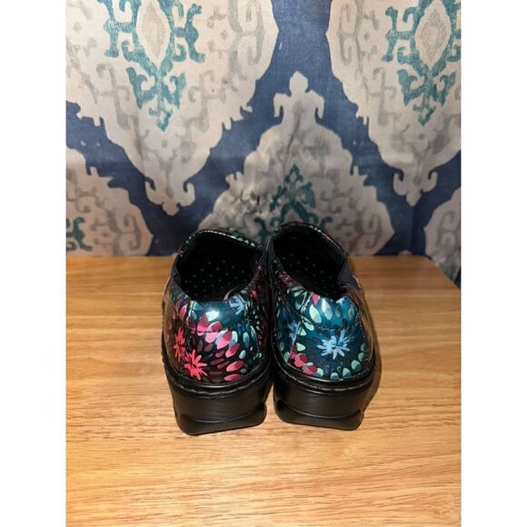 KLOGS Floral Anti-slip shoes, size 8 - Picture 2 of 6
